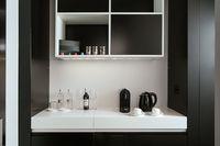 kitchenette (only executive and luxury)