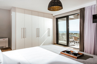 OramaVilla Bedroom06