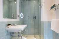 parister bathroom horizontal