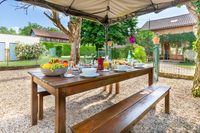 Alfresco Breakfasts at Les Chouettes