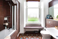 QueenMaryBathroom02